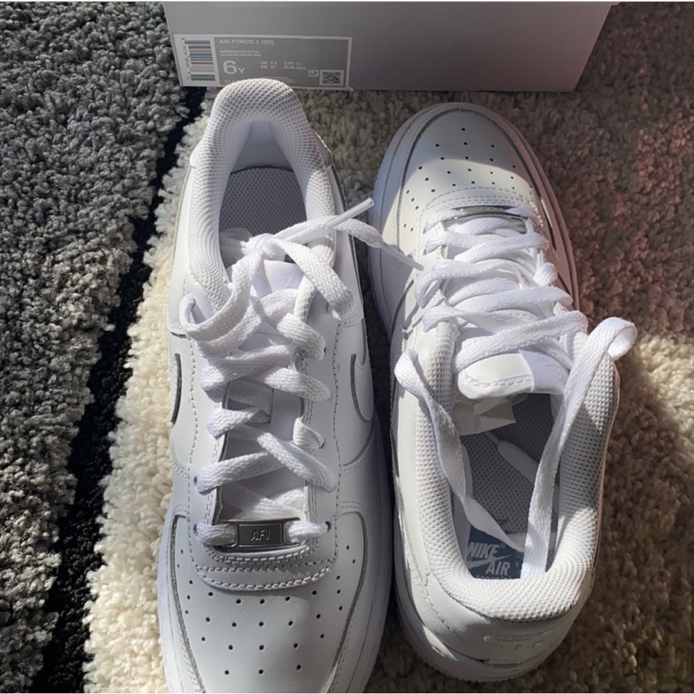 Nike Air Force 1’s Size GS 6/ Women’s 8 BRAND NEW NEVER WORN